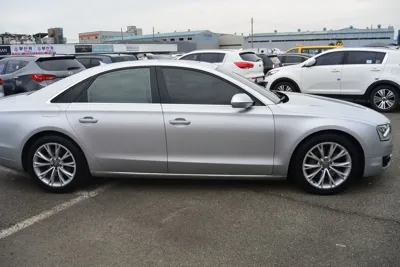 Audi A8 2014, 165693 км, за 7882.29 USD