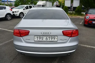 Audi A8 2014, 165693 км, за 7882.29 USD