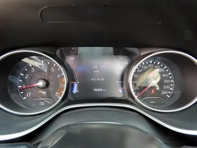 Jeep Compass 2019, 100972 км, за 7351.98 USD - фото 9