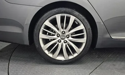 Genesis G80 2018, 165504 км, за 9035.95 USD