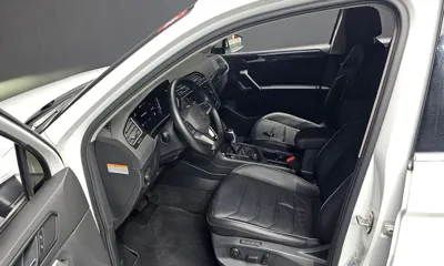 Volkswagen Tiguan 2022, 101651 км, за 20716.62 USD - фото 10