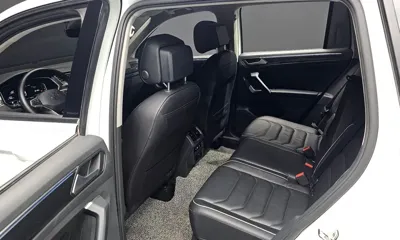 Volkswagen Tiguan 2022, 101651 км, за 20716.62 USD - фото 11