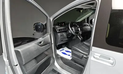 Hyundai Staria 2024, 123380 км, за 16451.93 USD - фото 10