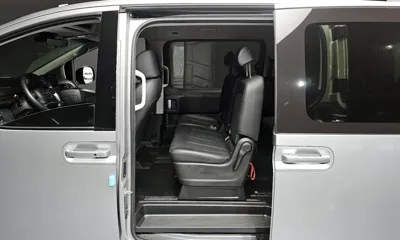 Hyundai Staria 2024, 123380 км, за 16451.93 USD - фото 11