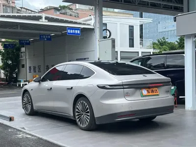 Nio ET7 2023, 44000 км, за 30311.36 USD