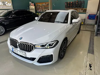 BMW 5-Series · 2023 год