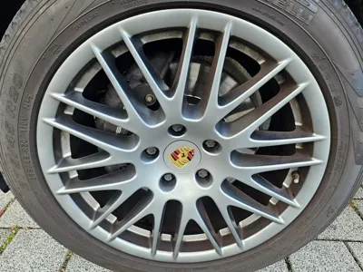 Porsche Cayenne 2018, 101016 км, за 15622.95 USD
