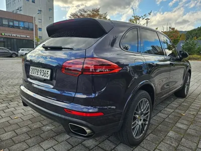 Porsche Cayenne 2018, 101016 км, за 15622.95 USD - фото 8