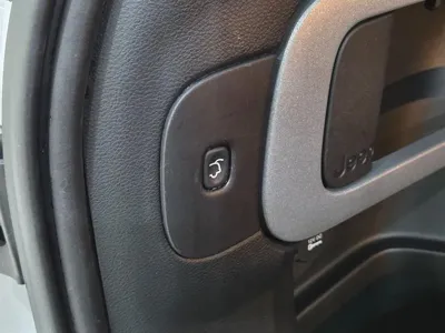 Jeep Cherokee 2016, 43651 км, за 6279.75 USD - фото 18