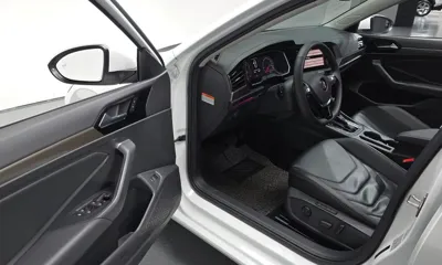 Volkswagen Jetta 2020, 76554 км, за 10509.72 USD - фото 11