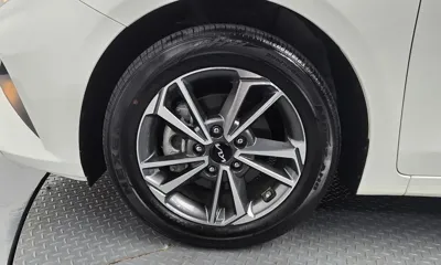 Kia K3 2023, 28484 км, за 18314.3 USD