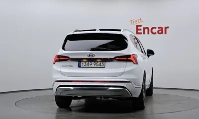 Hyundai Santafe 2022, 61283 км, за 20198.66 USD