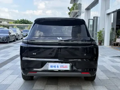 Li Auto Li L8 2025, 7000 км, за 42814.8 USD