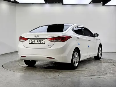 Hyundai Avante 2012, 98396 км, за 2143.32 USD