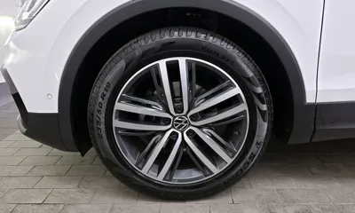 Volkswagen Tiguan 2024, 32660 км, за 25305.77 USD