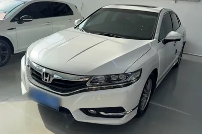 Honda Spirior · 2015 год