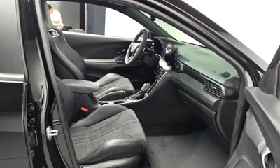 Hyundai Veloster 2022, 47253 км, за 15621.53 USD - фото 26