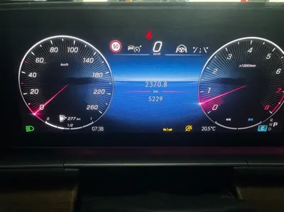 Mercedes-Benz GLE-Class 2025, 5800 км, за 86605.42 USD - фото 8