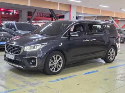 Kia Canival · 2019 год
