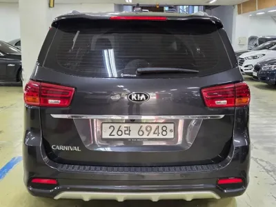 Kia Canival 2019, 106052 км, за 7417.62 USD