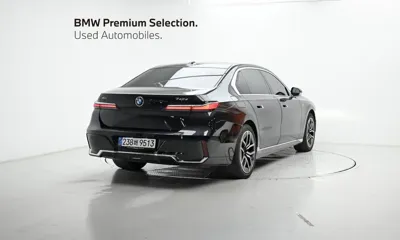 BMW 7-Series 2025, 21492 км, за 72209.28 USD