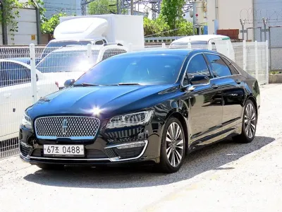 Lincoln MKZ · 2017 год