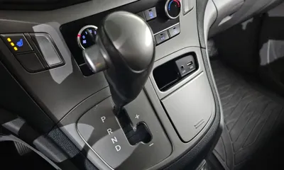 Hyundai Starex 2017, 71601 км, за 8782.21 USD - фото 9