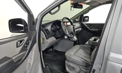 Hyundai Starex 2017, 71601 км, за 8782.21 USD - фото 10