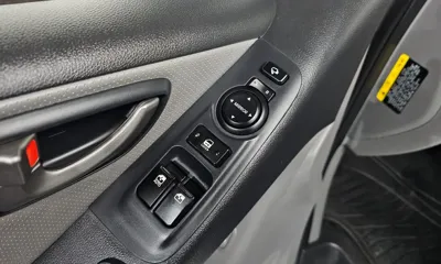 Hyundai Starex 2017, 71601 км, за 8782.21 USD - фото 13