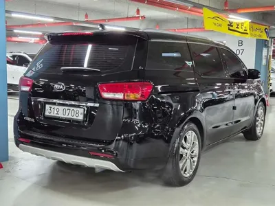 Kia Canival 2016, 76702 км, за 10371.54 USD