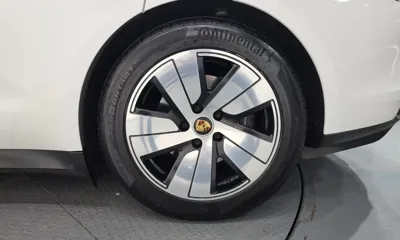 Porsche Taycan 2023, 19155 км, за 70857.41 USD