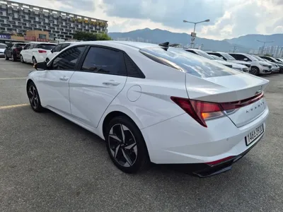 Hyundai Avante 2023, 66340 км, за 11027.96 USD