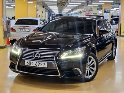 Lexus LS 2014, 50523 км, за 21777.28 USD