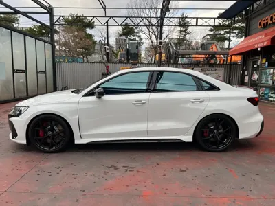 Audi RS3 2025, 3500 км, за 54155.18 USD