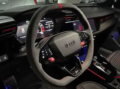 Audi RS3 2025, 3500 км, за 53721.41 USD - фото 10