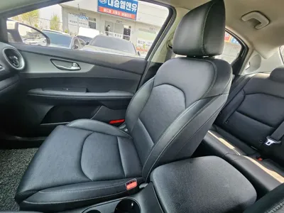 Kia K3 2020, 73810 км, за 9124.33 USD - фото 17