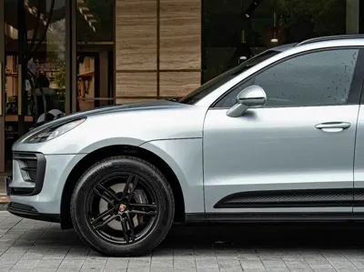 Porsche Macan 2023, 38000 км, за 49874.99 USD