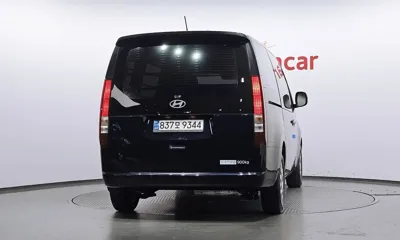 Hyundai Staria 2025, 34231 км, за 19320.86 USD