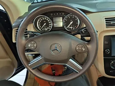 Mercedes-Benz R-Class 2017, 137400 км, за 11967.05 USD - фото 11