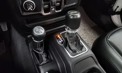 Jeep Wrangler 2021, 98755 км, за 26671.89 USD - фото 9