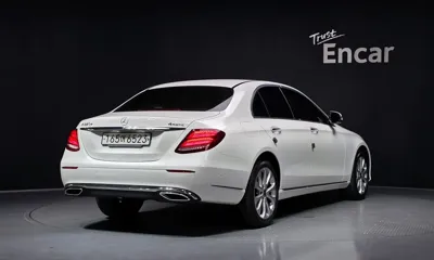 Mercedes-Benz E-Class 2019, 93092 км, за 16511.73 USD - фото 2