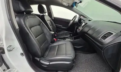 Kia K3 2018, 54656 км, за 5785.61 USD - фото 10