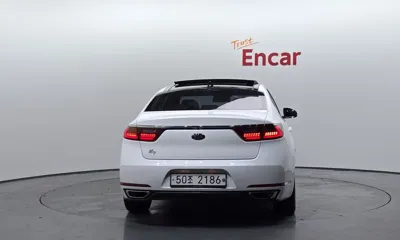 Kia K7 2017, 147051 км, за 7619.55 USD