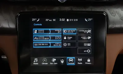 Maserati Quattroporte 2019, 47785 км, за 28554.55 USD - фото 30