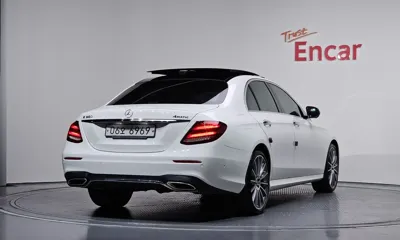 Mercedes-Benz E-Class 2018, 35390 км, за 20000.01 USD