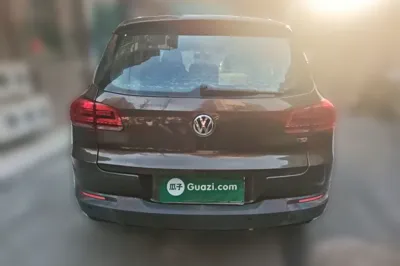 Volkswagen Tiguan 2015, 97400 км, за 5640 USD - фото 5