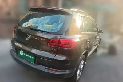 Volkswagen Tiguan 2015, 97400 км, за 5640 USD - фото 6