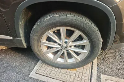 Volkswagen Tiguan 2015, 97400 км, за 5640 USD - фото 8
