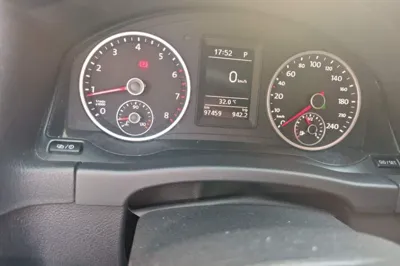 Volkswagen Tiguan 2015, 97400 км, за 5640 USD - фото 12