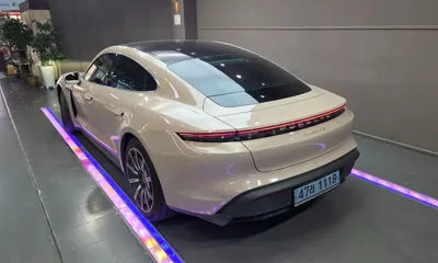 Porsche Taycan 2021, 59593 км, за 61889.28 USD - фото 7